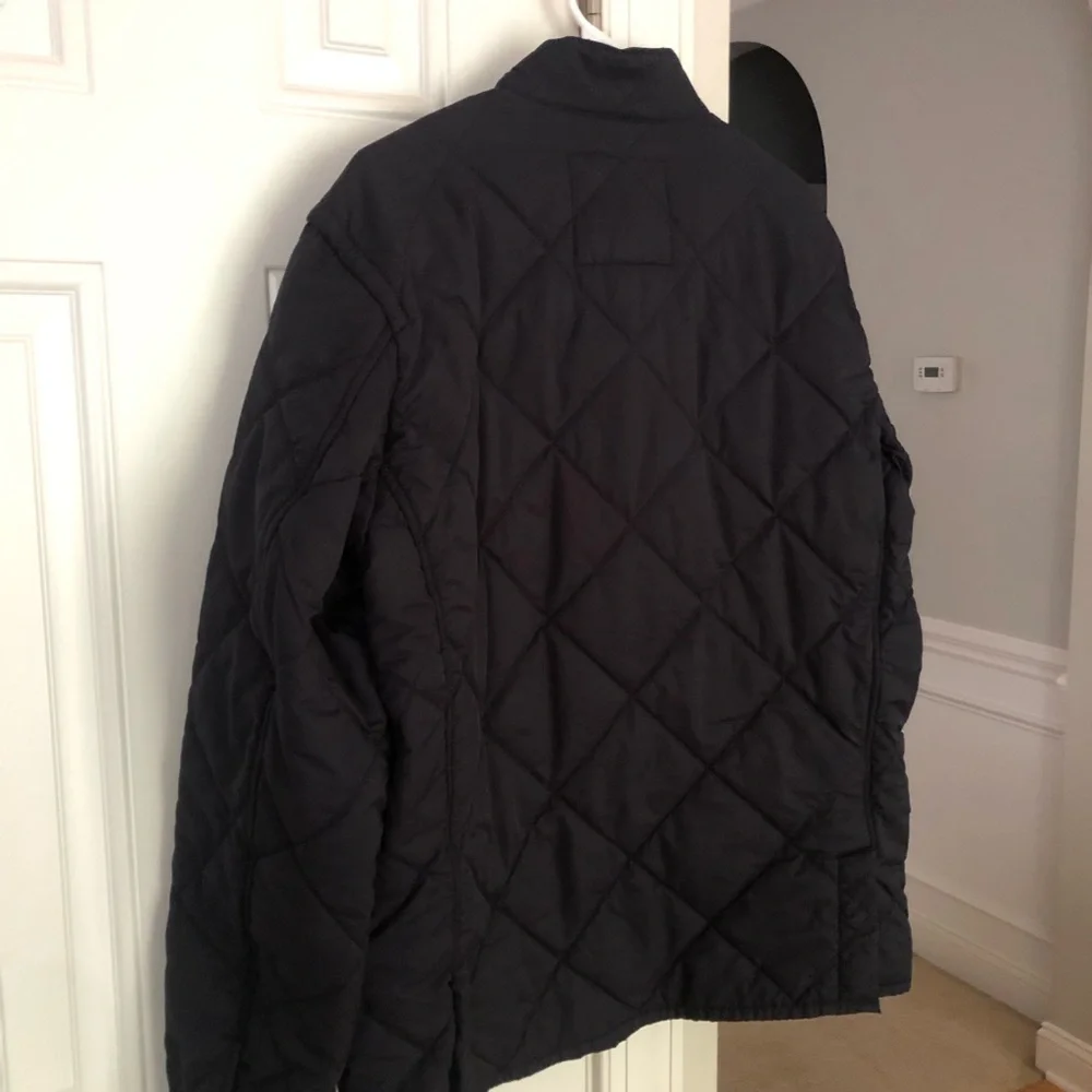 J Crew Sussex Quilted Field or Barn Jacket w Primaloft. Navy Blue. Size Large
